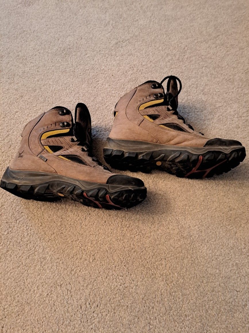 Ladies Hiking Boots by ECCO, size 9