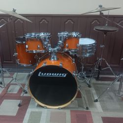 Ludwig 100% Birch Drums