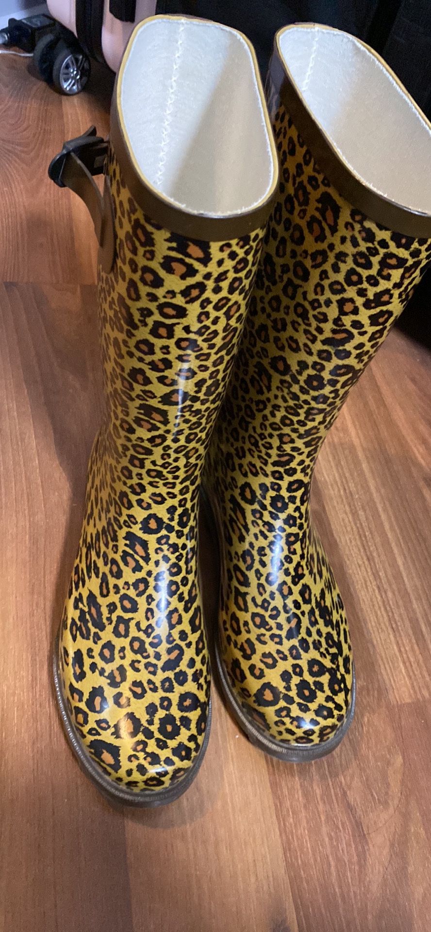 Women’s Leopard Print Rain Boots 