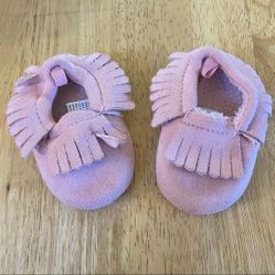 Solid Baby Pink Girl Moccasins Fringe Size 4