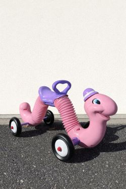 Radio Flyer Pink Inchworm RideOn