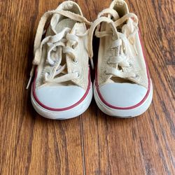 Kids Converse Shoes . 