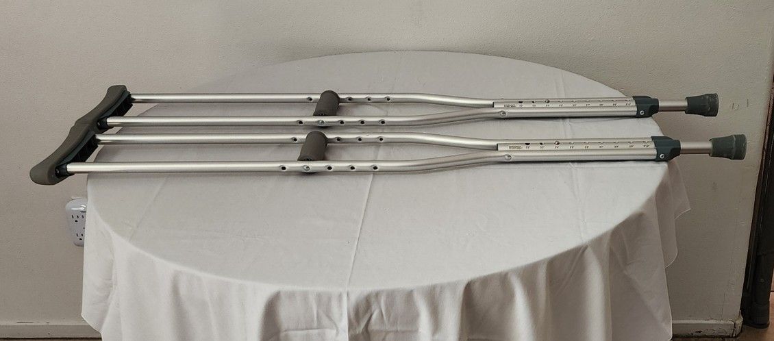 Height Adjustable Crutches (Like New!)