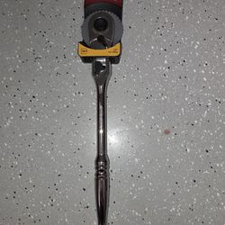 Husky 3/8 100- Position Flex Head Ratchet 
