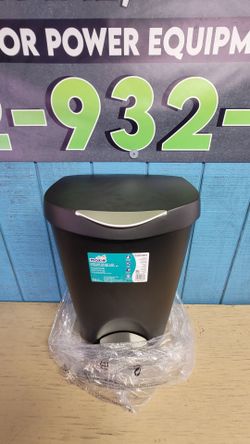 Moxie 13-Gallon Step-On Trash Can -BRAND NEW