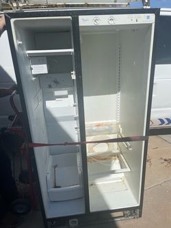 Whirlpool  side by side with water and ice