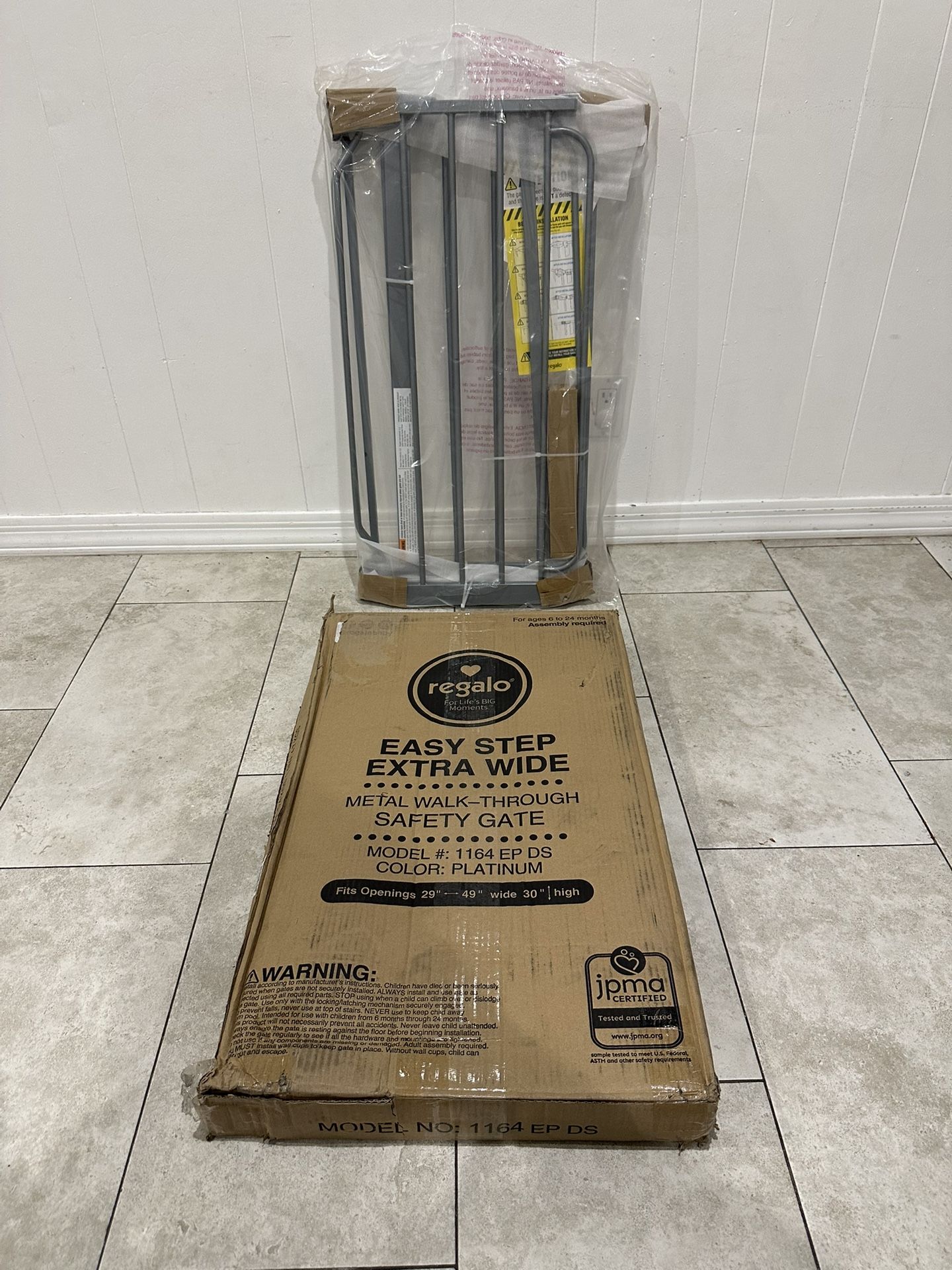 Extra Wide Pet Gate / Baby Gate - Dits Openings 29” - 49”
