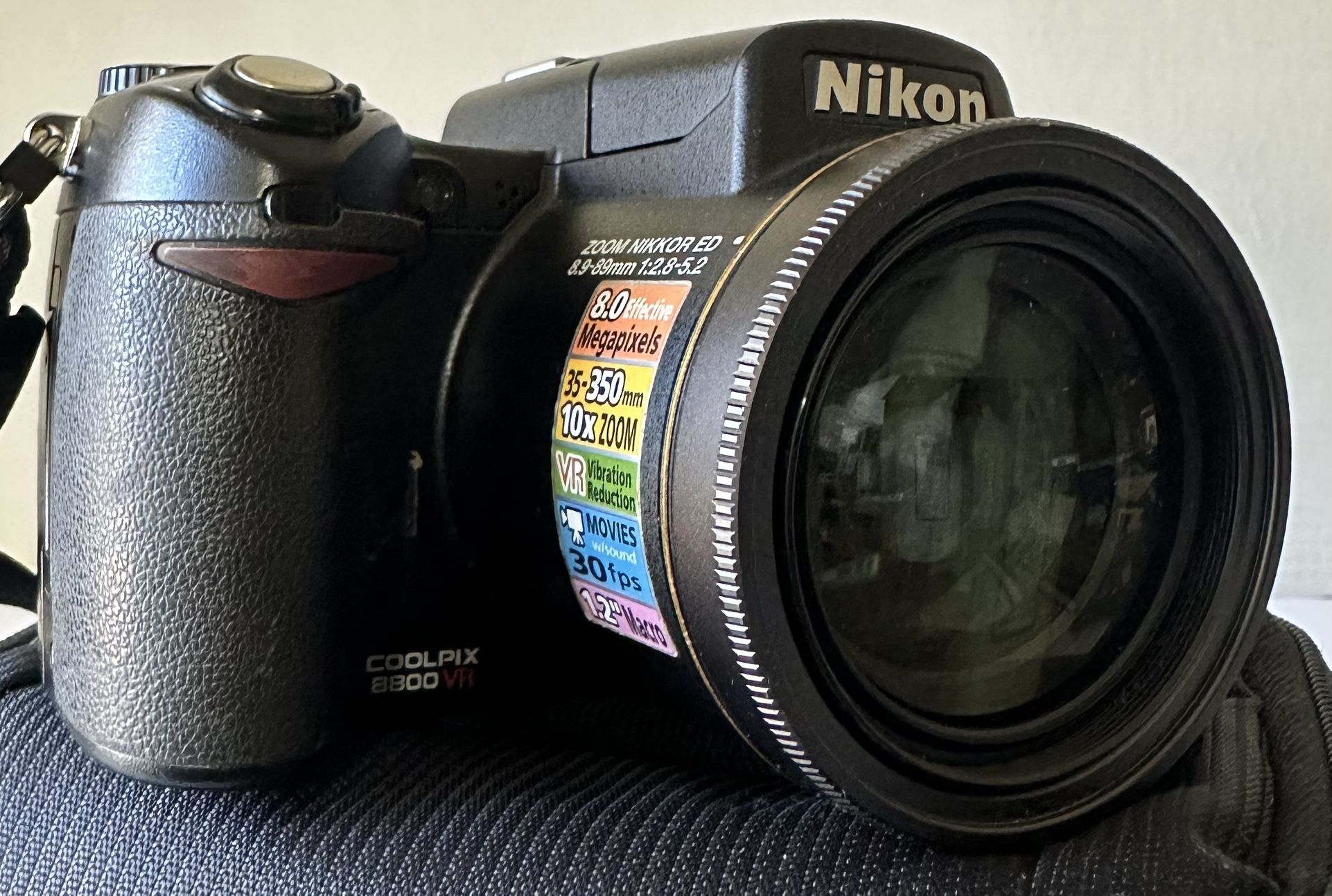 レンズ(ズーム) NIKON COOLPIX 8800 VR Nikon Coolpix 8800 and preview: Digital Photography Review