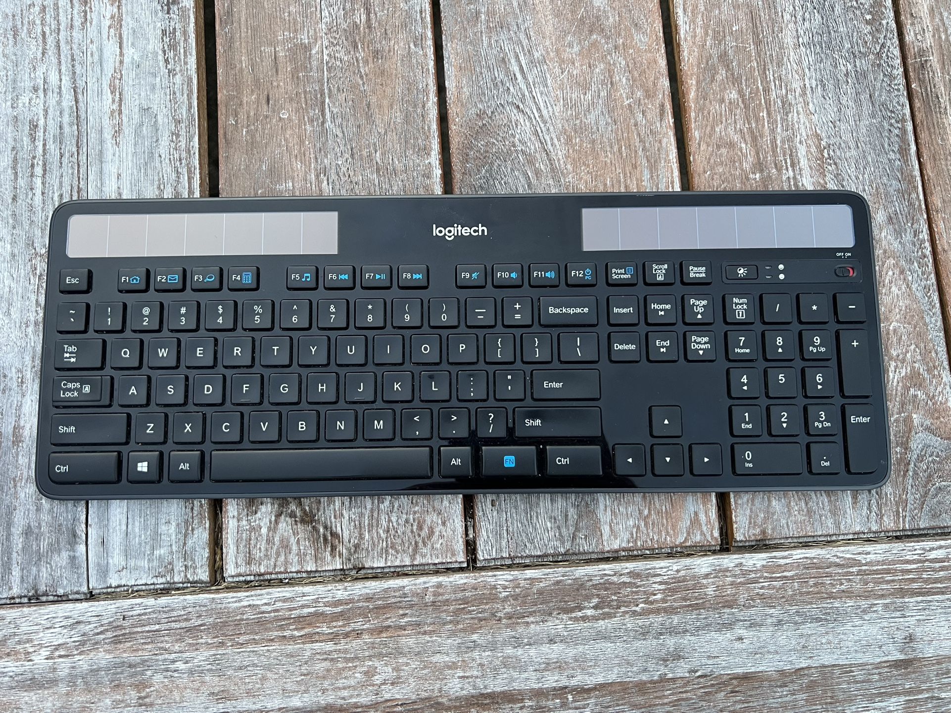Logitech K750 Wireless Keyboard