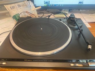 Technics slbd 200 turntable with a Stanton L720 cartridge