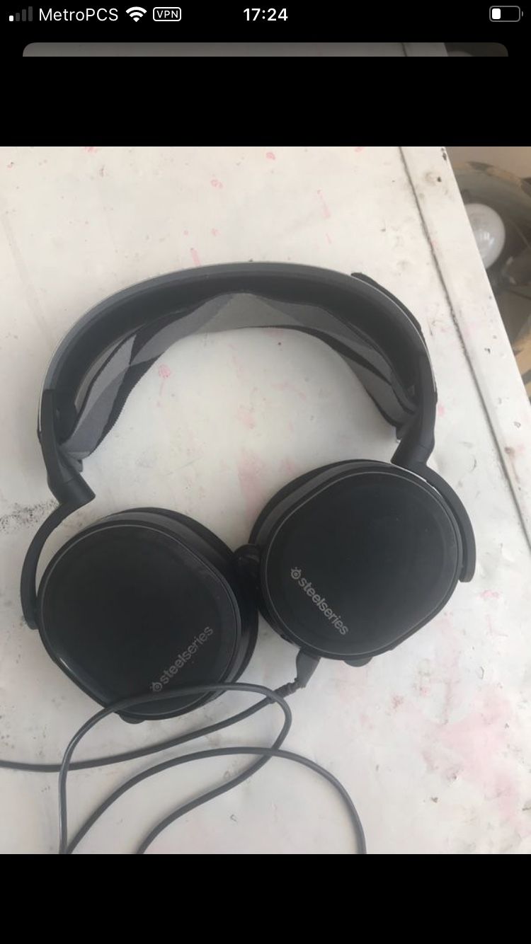 Steelseries Arctis 7 Discontinued Works Great for Sale in Las