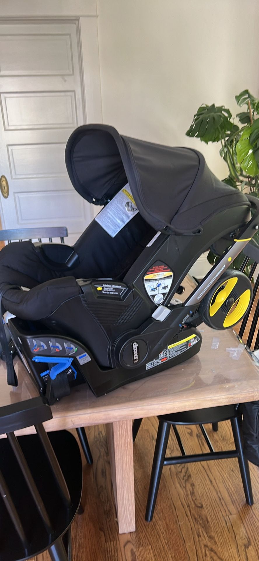 Doona Car seat and base