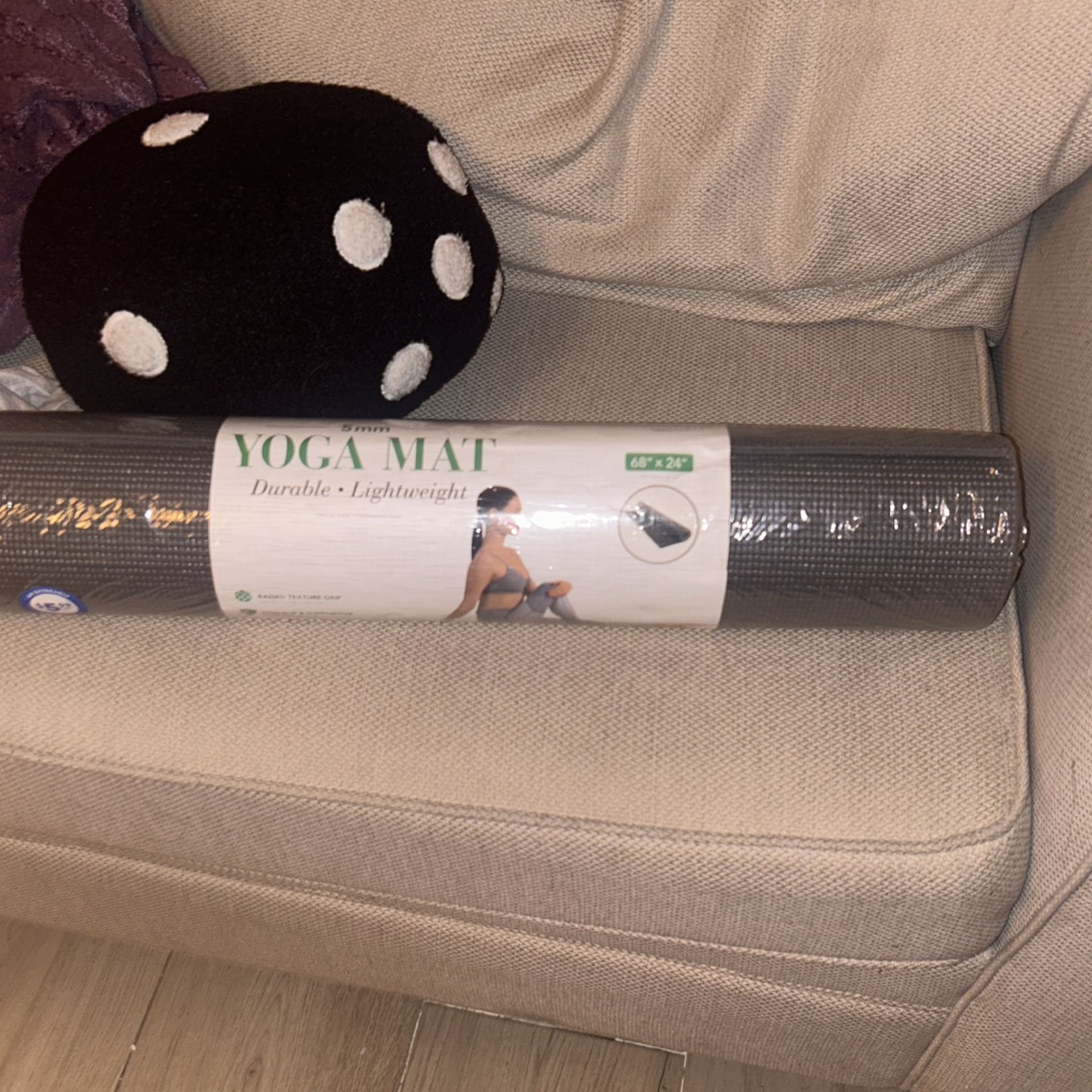 Yoga Mat 10$