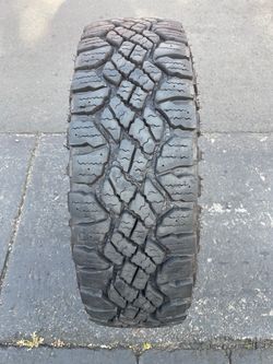 (1) 245/75R17 Goodyear Wrangler 