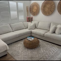 Sectional Couch With Lounge 