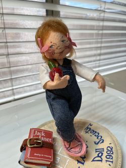 1992 Annalee Doll Society 