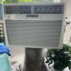 Frigidaire Window Unit 1800 BTU 