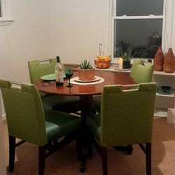 kitchen table and chairs