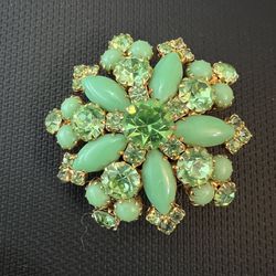 Vintage Emerald Green Brooch 