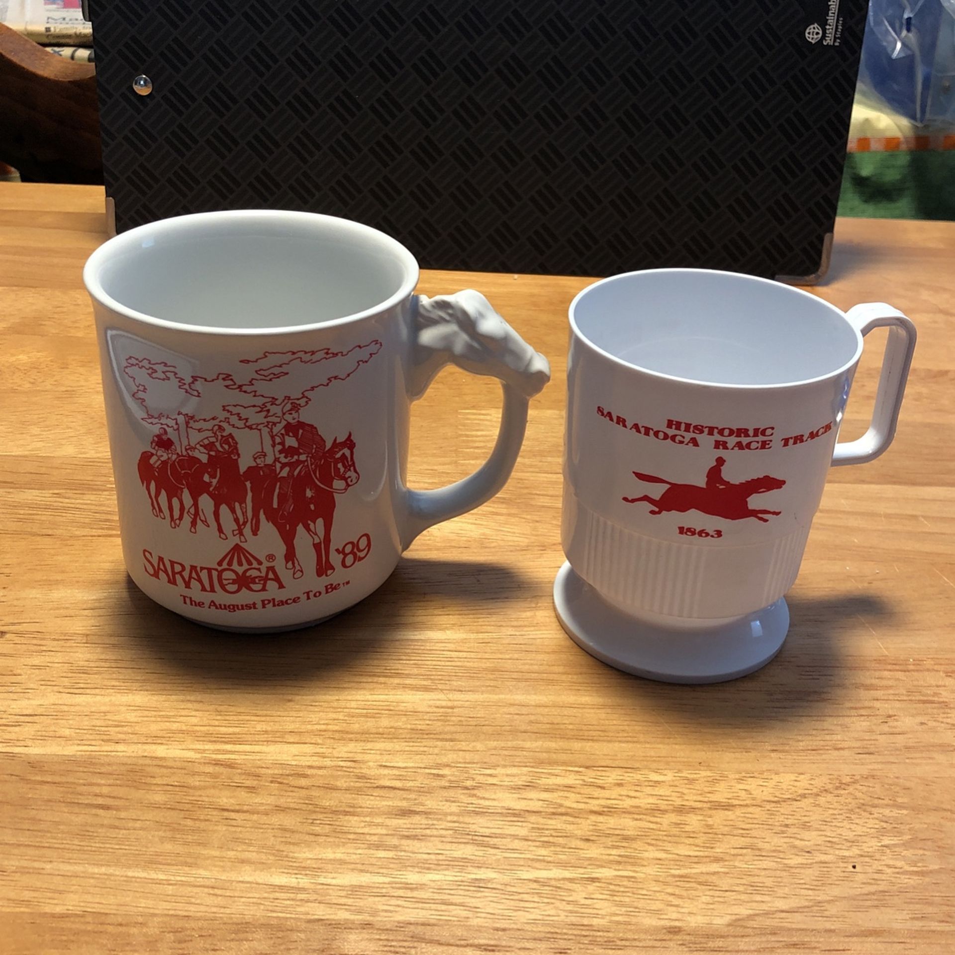 Vintage Saratoga race track big red spring 1975 Plastic Cup, H 3.5 “ And 1989 White Ceramic COFFEE MUG With HORSE-HEAD Handle, H 3.75”