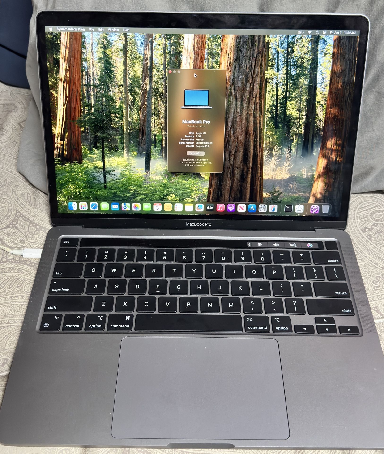 Like NEW! 13” 2020 M1 MacBook Pro 8GB/256GB