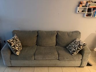 Living room Sofa/ sleeper