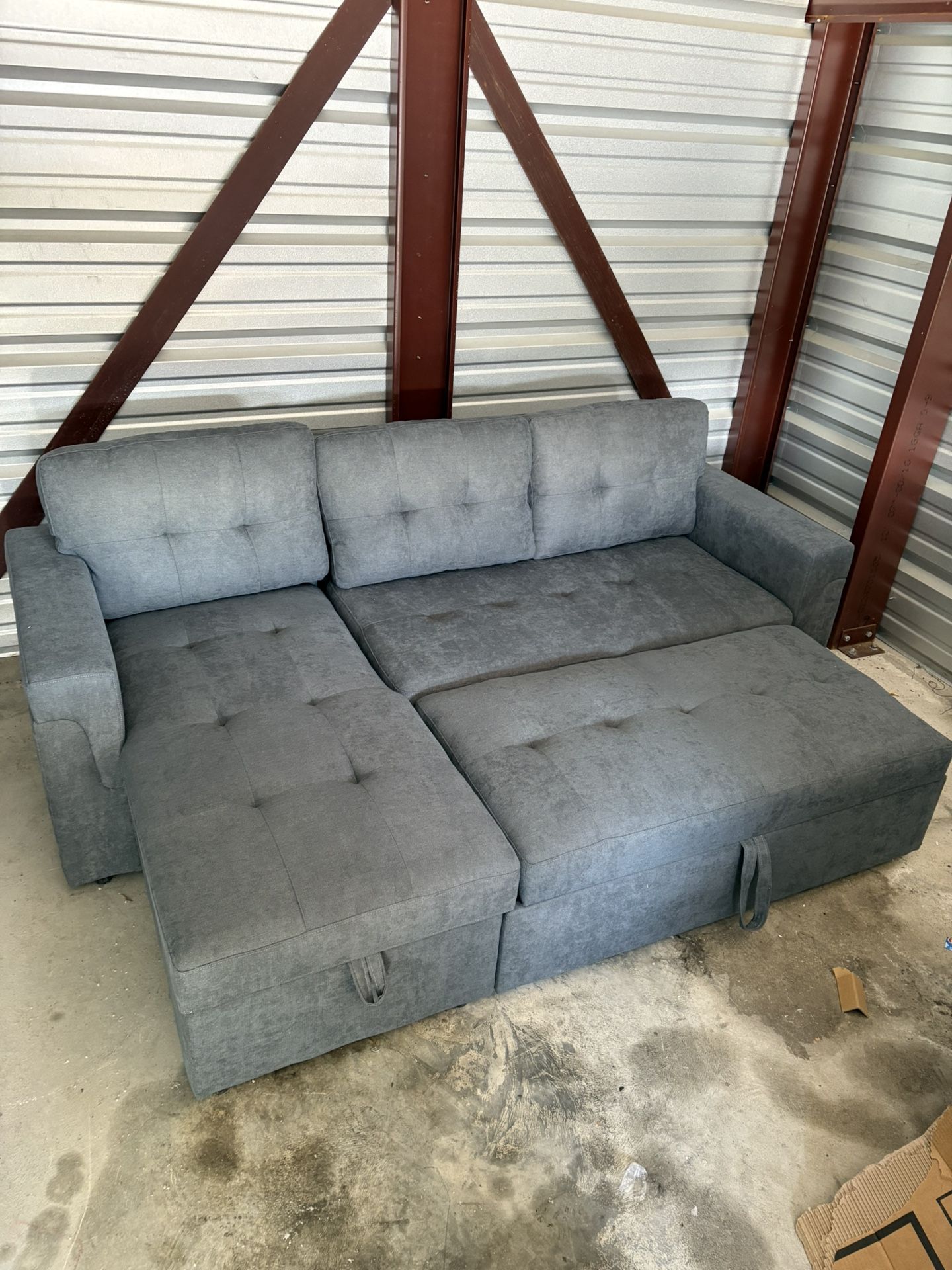 Dark gray couch With Chaise