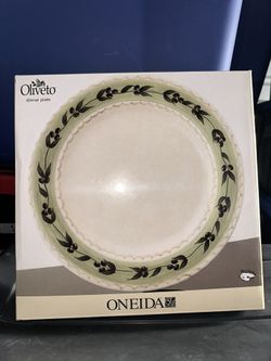 2 New Vintage Oneida Oliveto Dinner Plate