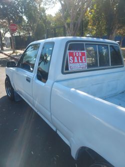 Toyota  año 1992 cana larga  6, 5 pies