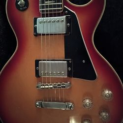 Electric Guitar Les Paul Body Unknown Neck 