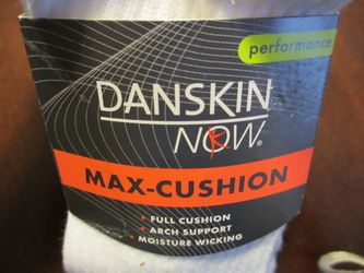 New Ladies Danskin 4 Pack 'Max Cushion' Socks - Size 8 -12