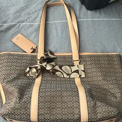 Authentic Coach Bag/ Tote 