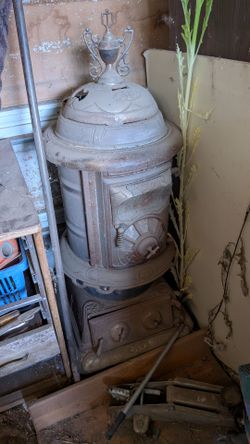 Antique Cast Iron Parlor Stove $500 (Or Best Offer!)