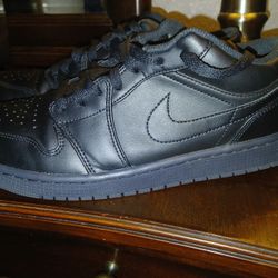 Nike Jordan 1 Triple Black Shoes