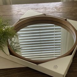 Round Mirror