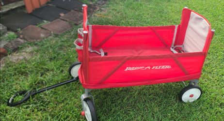 Radio Flyer Red Folding Wagon, sold as is