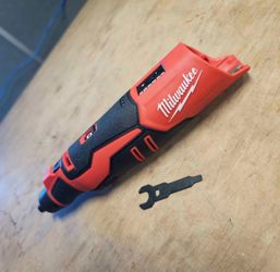 Milwaukee M12 12V Lithium-Ion Cordless Brushless Rotary Tool (Tool-Only)