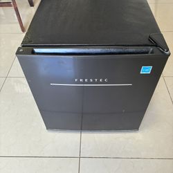 FRESTEC HOUSEHOLD REFRIGERATOR