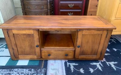 Rustic Wood Veneer Style TV Stand $40 OBO!