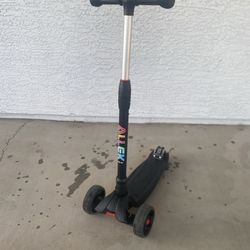 Black Allek Scooter