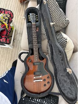 Les Paul special with hard case