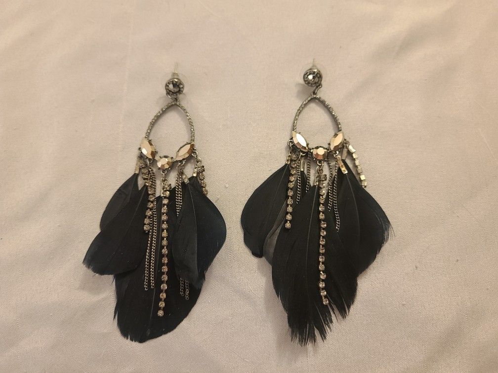New. Windsor. Black Feather/diamonds/chains Dangle Earrings.