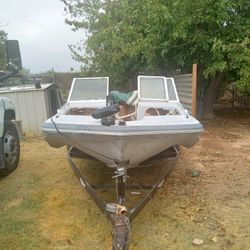 Boat And Trailer. Clean Title For Both boat And Trailer 
