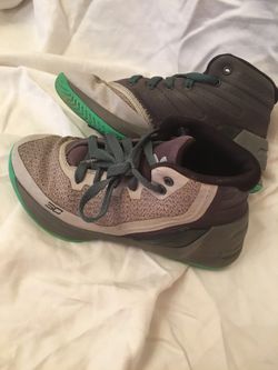 Stephen curry youth sneakers