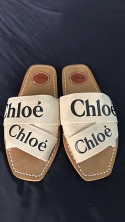 Women’s sandals size 8