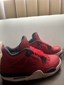 Jordan 4 Y 5.5