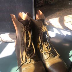 Brown ankle high size 3 girls boots great condition