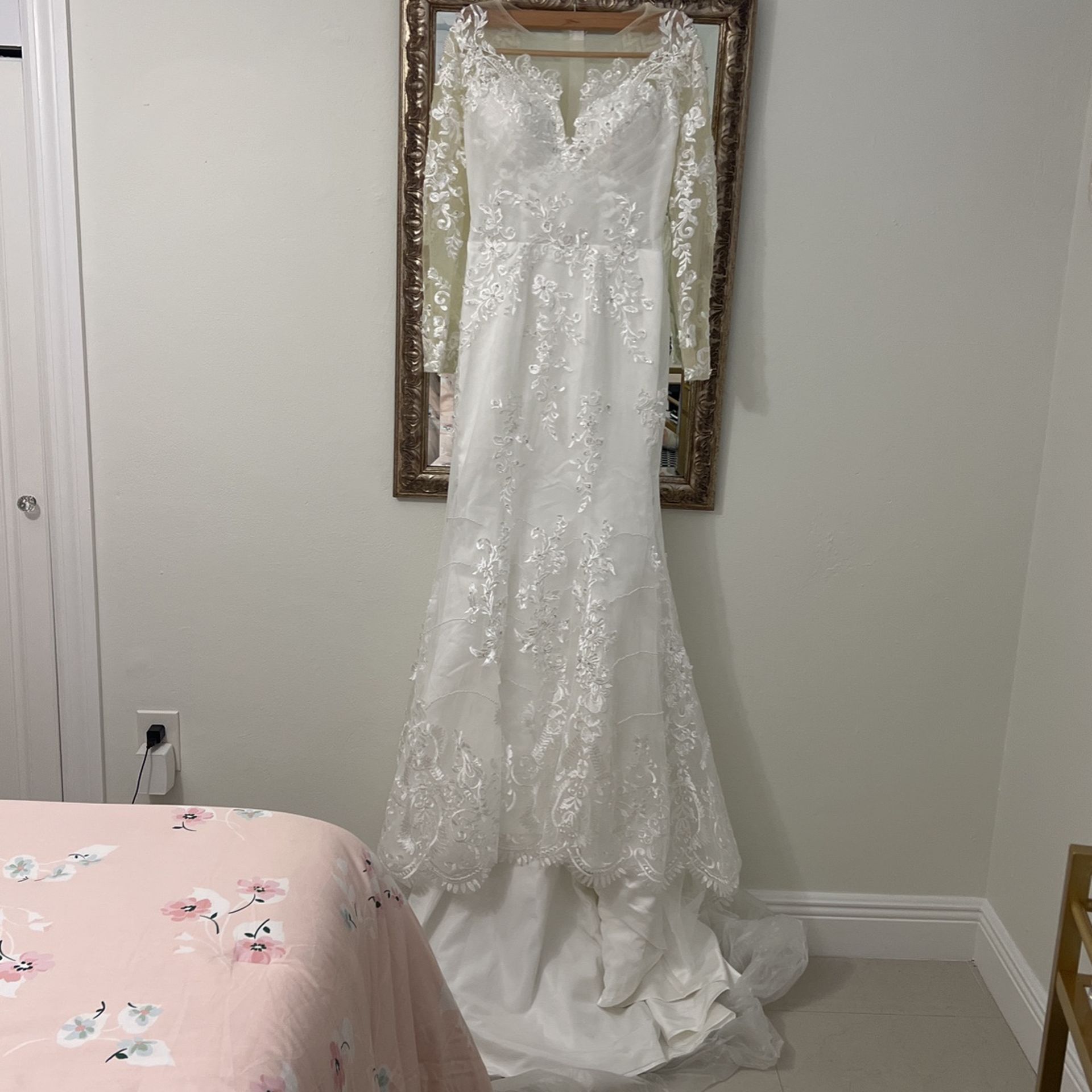 Wedding Dress New Size 6