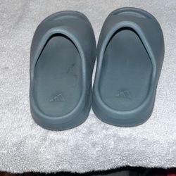 Yeezy Slate Marine 9k Toddler