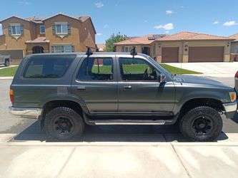 1992 Toyota 4runner 4X4 VERY CLEAN